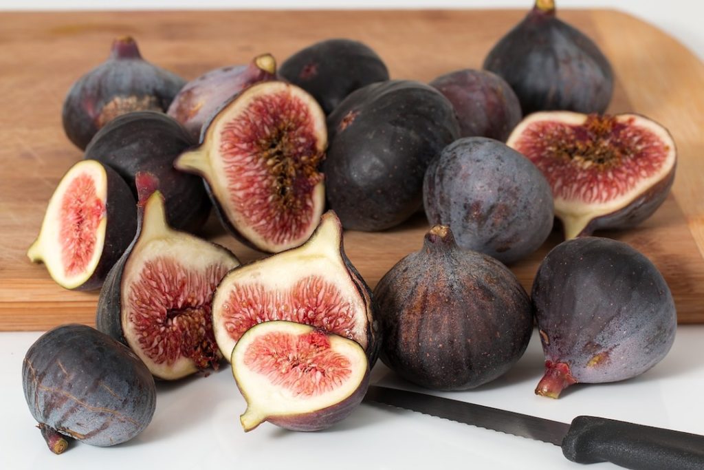 ingredienti per torta salata di fichi e scarola