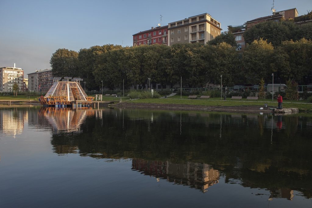 jellyfish barge serra galleggiante