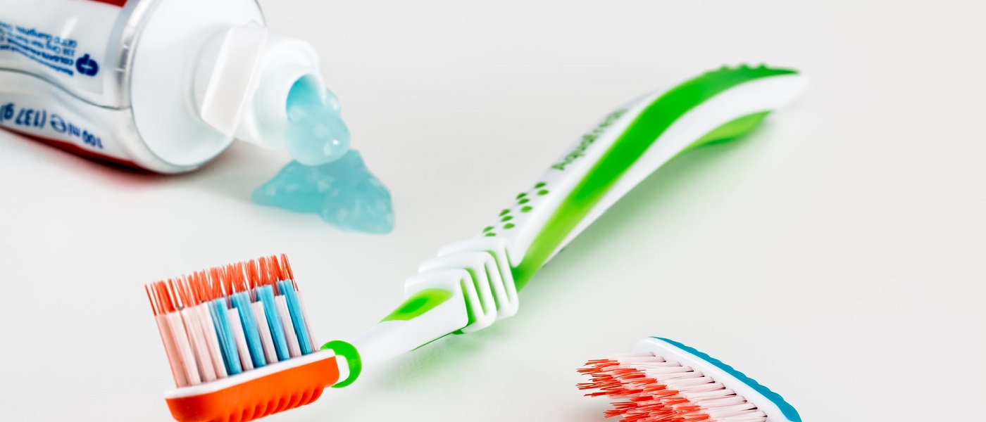 pulire lo spazzolino da denti
