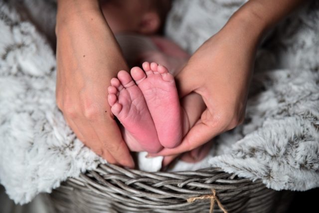 piedi di neonato