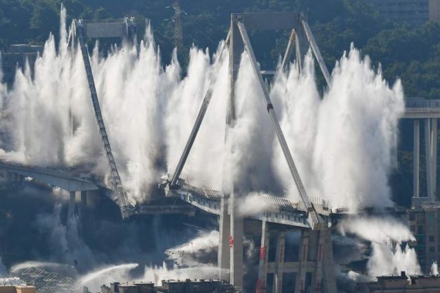 esplosione ponte morandi a genova